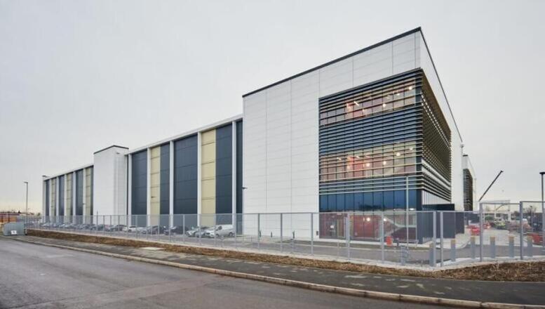 DigitalBridge, La Caisse Finalize Yondr Acquisition