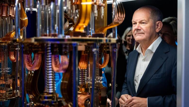IBM Advances to Stage B in DARPAâs Quantum Benchmarking Initiative