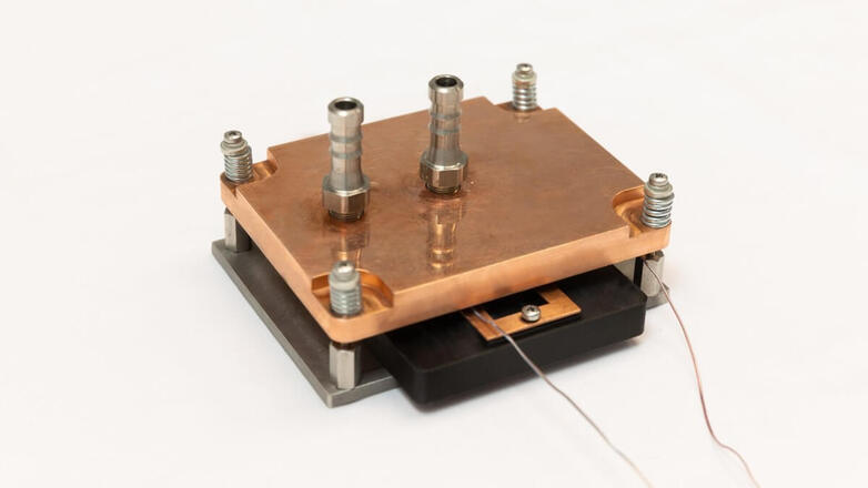 New Single-Phase Direct Liquid Cooling: CoolITâs 4000W Coldplate
