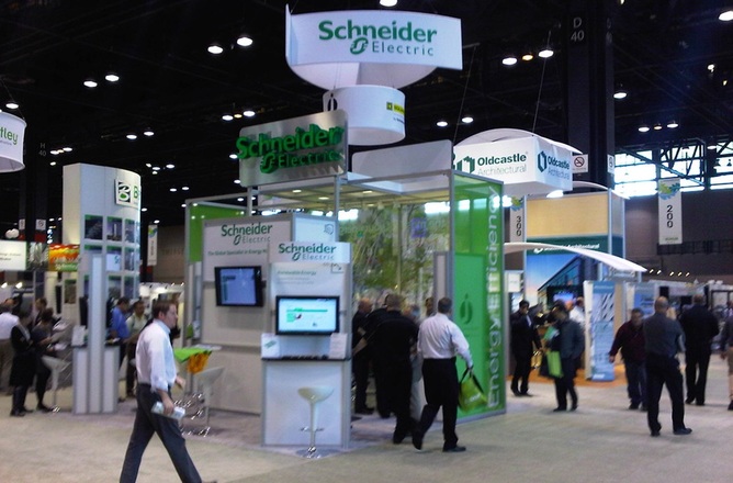 Schneider, Motivair Launch Liquid Cooling for AI Data Centers
