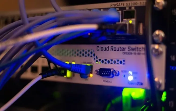 AI Clusters Shift Network Spending Toward Back-End Fabrics