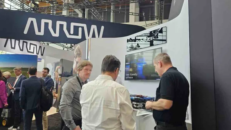 Arrow Opens Global AI and Cloud Experience Centers