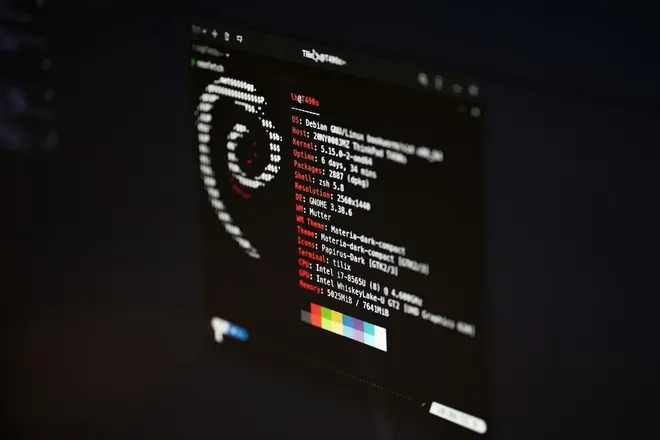 Debian 11 Support Ends, Hosting Providers Face Upgrade Risks