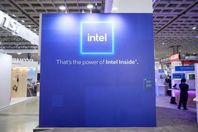 Intel's Server Revival Faces AMD's Wider Cloud Platform Play