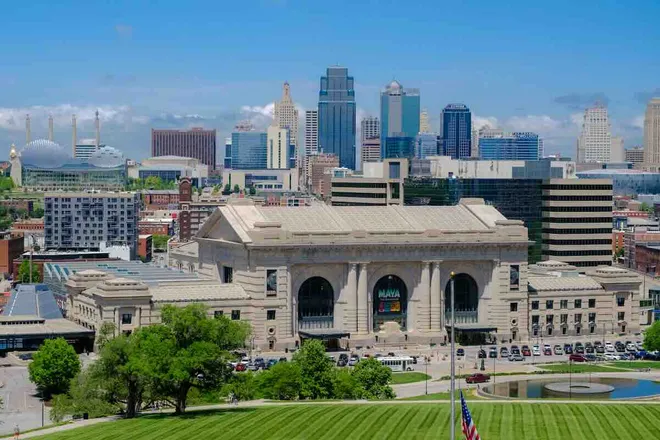 Lightedge Expands Kansas City Capacity with Tier III Site