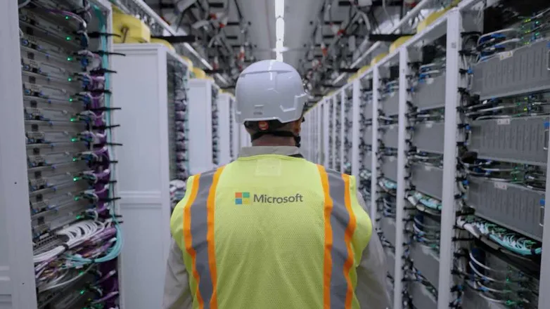 Microsoft Deploys 3M Expanded Beam Optics in Azure Networks
