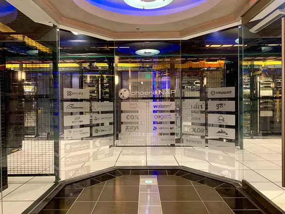 Namecheap, Hosting.com Hit by Phoenix Data Center Outage